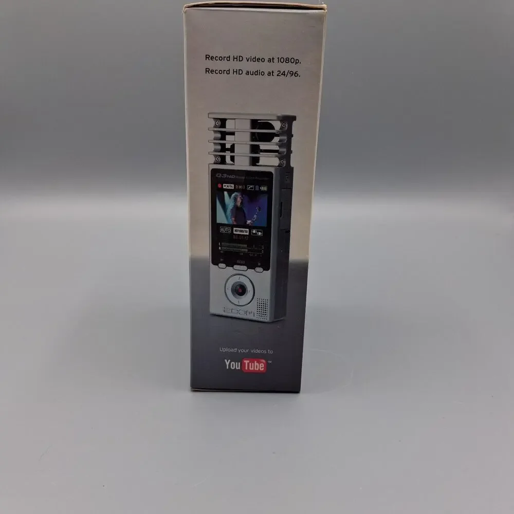 Zoom Q3HD Handy Video Recorder & Accessory Kit - Musicians Quality